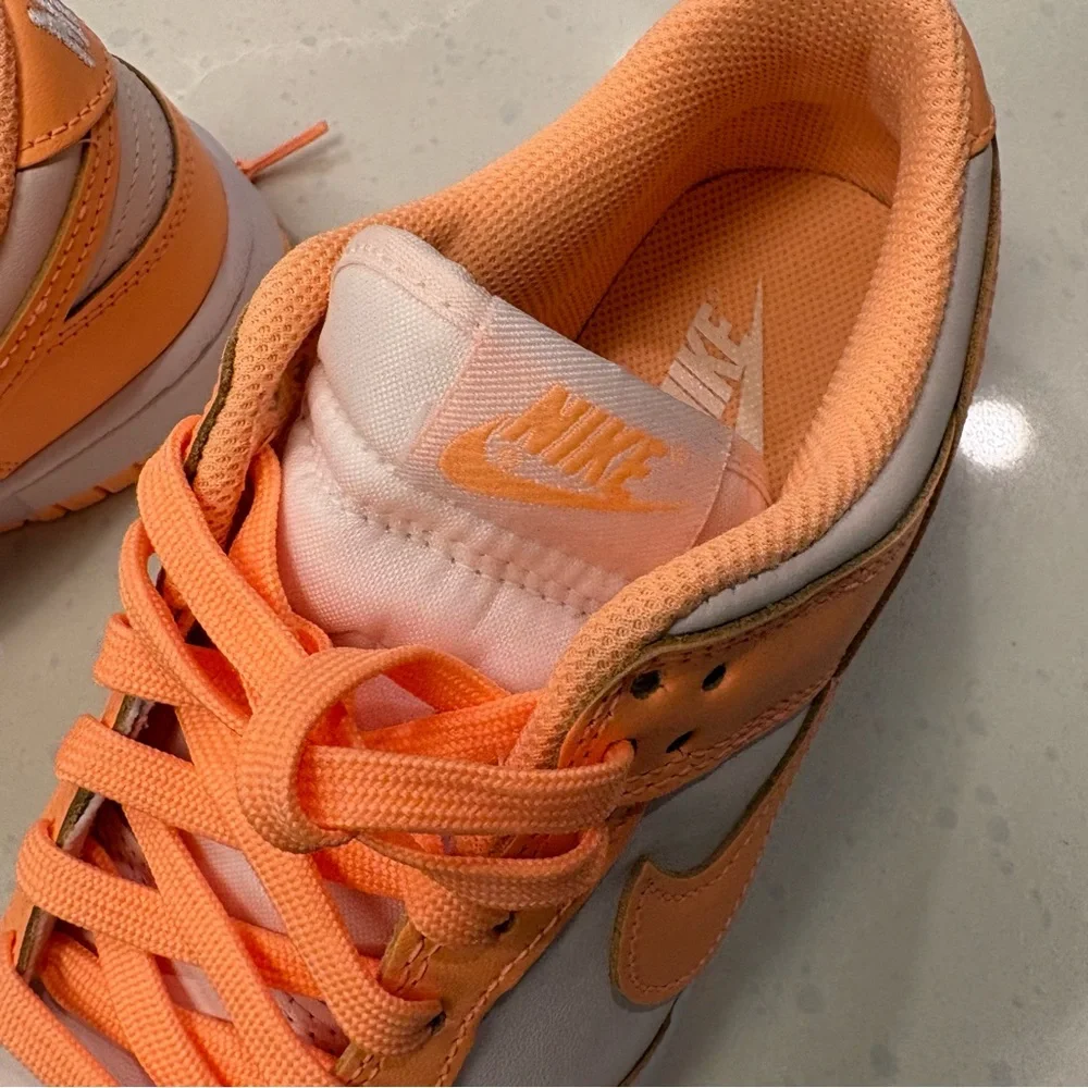 Nike Women’s Low-Top Dunk Sneakers in Orange Cream Peach Size 8 Brand New - Picture 5 of 8